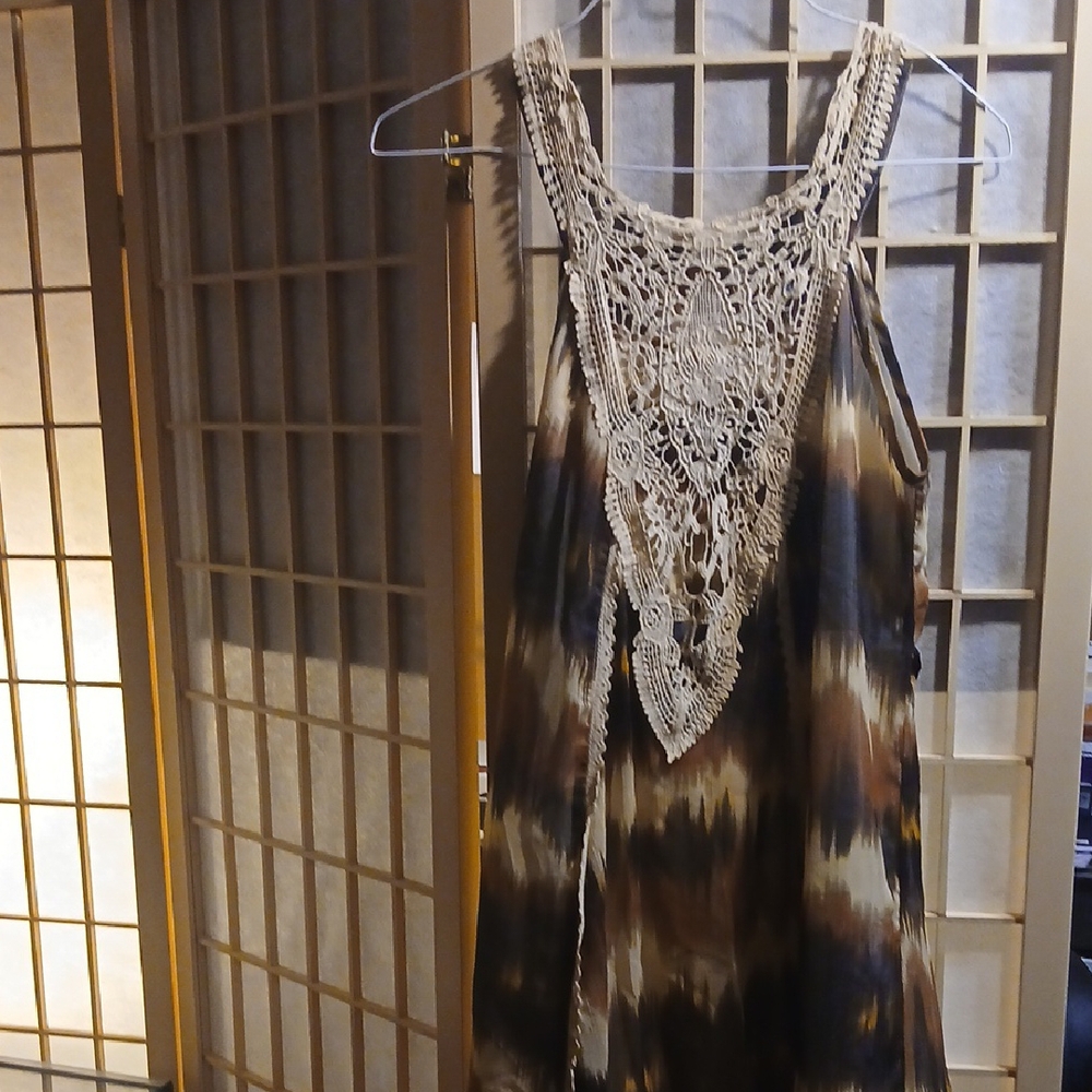 Romeo & Juliet Couture Beige and Cream Dress